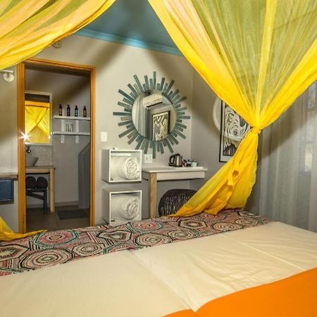 Etosha Safari Camp, Etosha National Park, Namibia Hotel Outjo Exterior foto