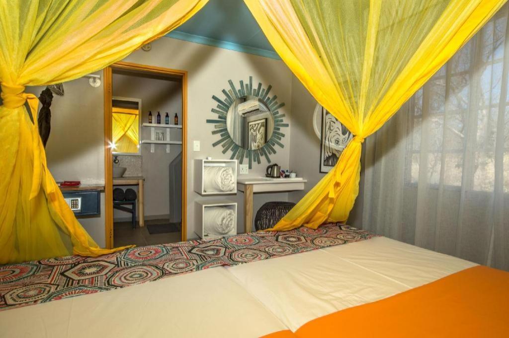 Etosha Safari Camp, Etosha National Park, Namibia Hotel Outjo Exterior foto